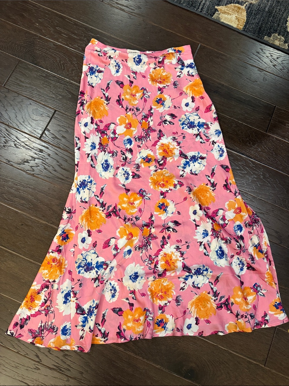 eesome Slip Style Skirt